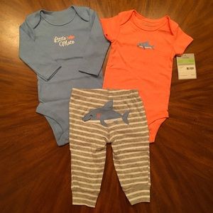 🦈Lot of 3 Baby Boy Carter’s Items🦈